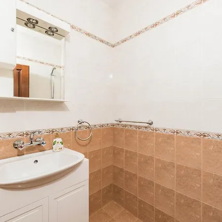 公寓 Spacious 2br In The Center