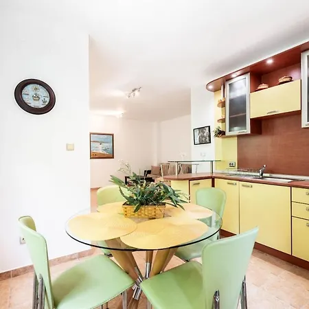 公寓 Spacious 2br In The Center